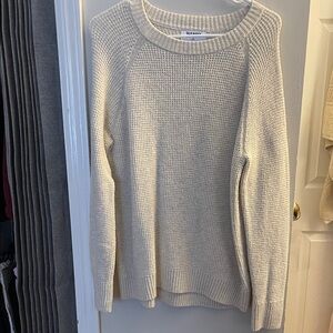 Old Navy Women's Light Gray Crew Neck Sweater